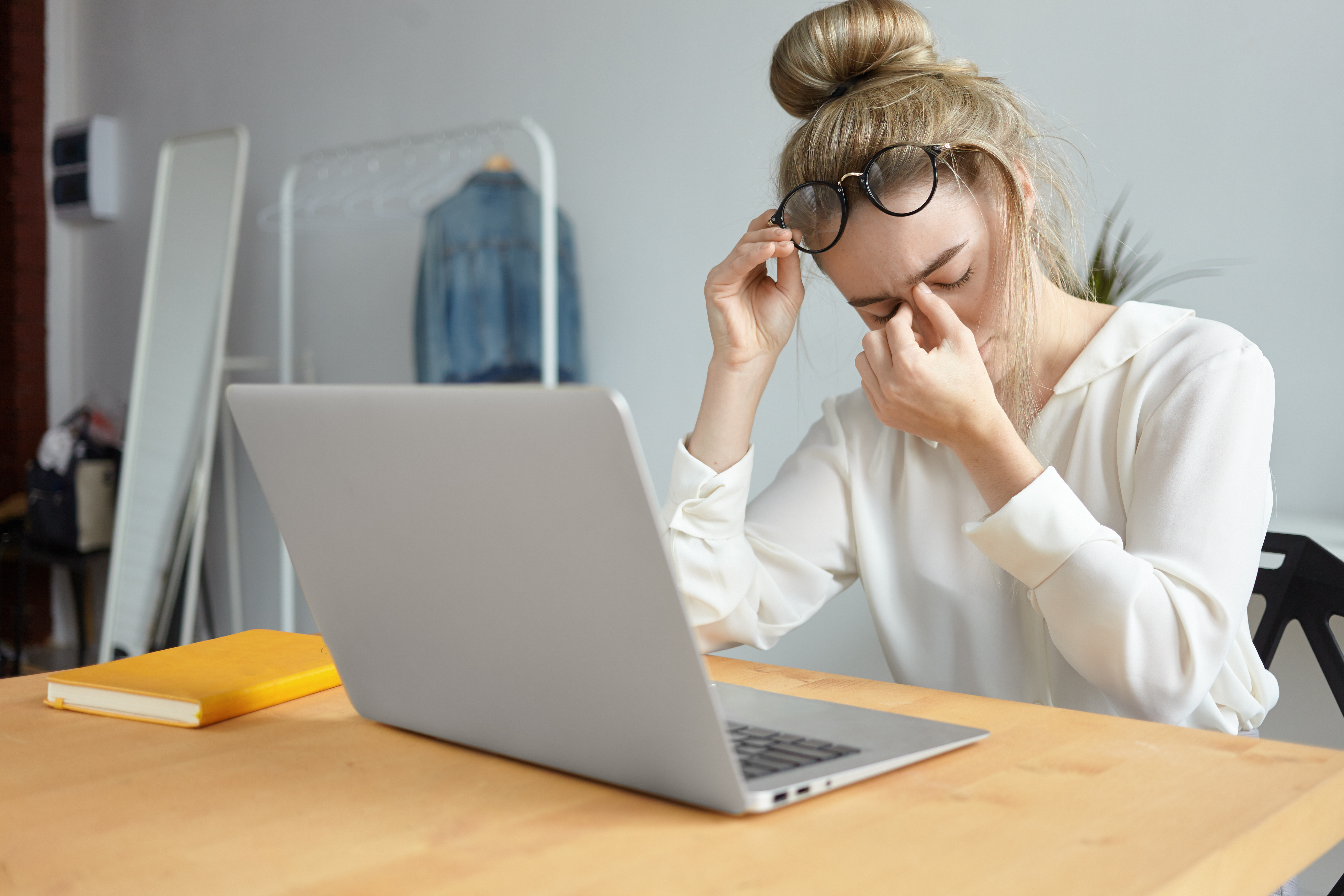  Как защитить глаза от усталости при работе с гаджетами: 10 советов