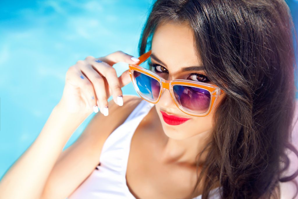 outdoor-lifestyle-portrait-pretty-woman-with-sunglasses.jpg outdoor-lifestyle-portrait-pretty-woman-with-sunglasses.jpg